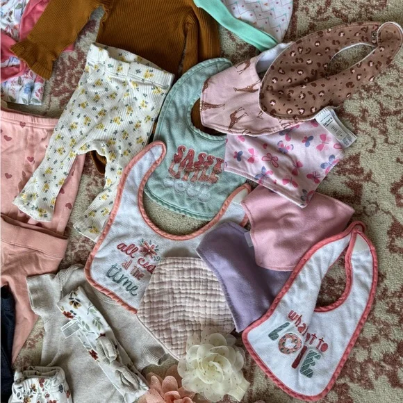 Baby girl 3-6 month bundle - Picture 9 of 10